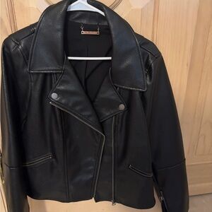 T Tahari Black faux Leather Moto Jacket M